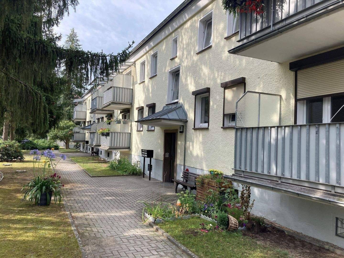 Ruhige 3-Zimmer-Wohnung mit überdachtem Balkon und Garagenstellplatz, 15806 Zossen