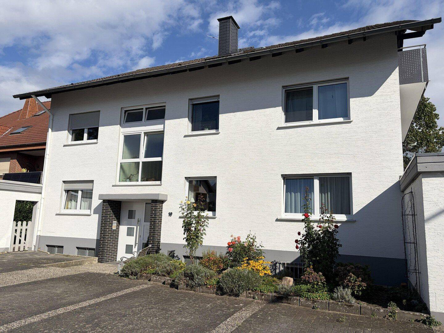 Großzügige Dachgeschosswohnung in Paderborn-Elsen – Mit XXL-Sonnenbalkon zum Entspannen!, 33106 Paderborn