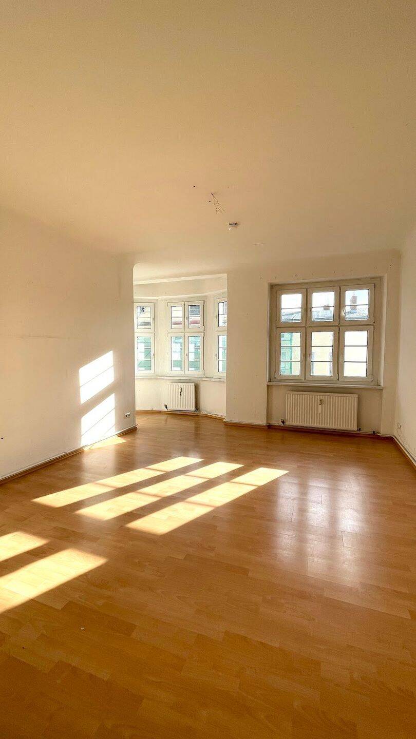 Lichtdurchflutete 3-Zimmer-Wohnung mit Balkon in Berlin-Spandau, 13585 Berlin (Spandau Falkenhagener Feld Hakenfelde)