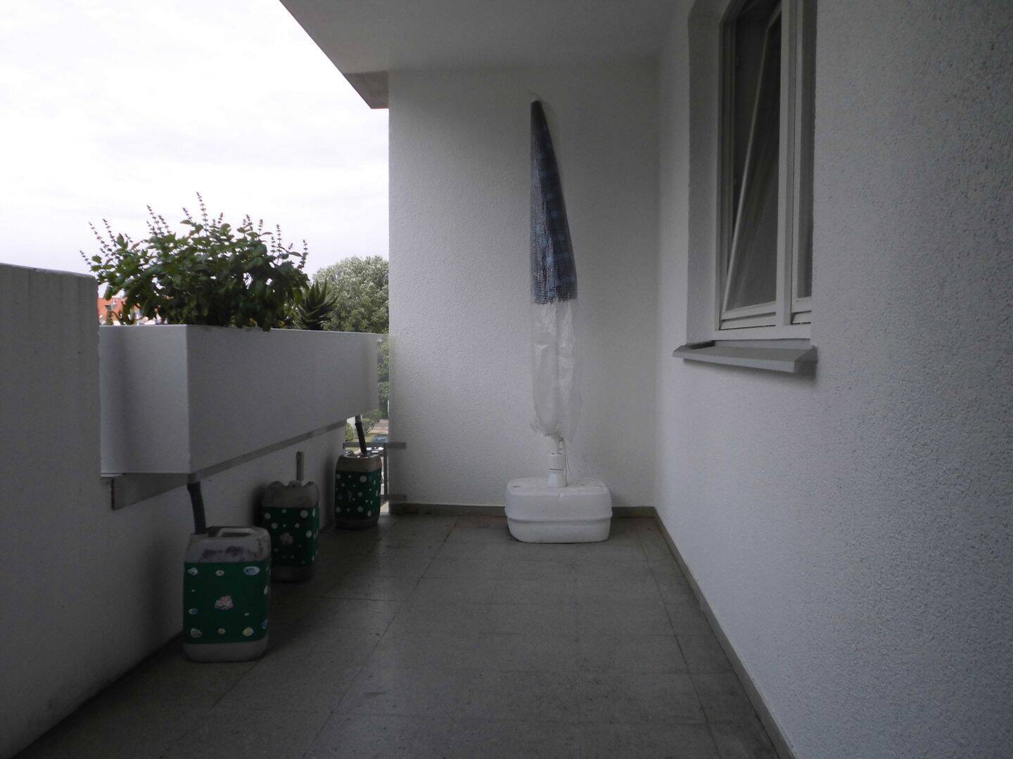In Zentrumslage 2-Zimmer-Wohnung mit Balkon – ca. 64 qm– 2 OG, Kaltmiete 630 € (keine Mieterhöhung bis 01.01.2033) – inkl. Einbaukücke, 92318 Neumarkt i.d. OPf.