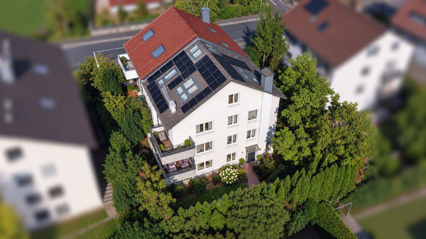 Großzügige DHH mit 285m² Wohnfläche, moderner Energietechnik und idyllischen Gartenparadies, 97076 Würzburg (Grombühl Lengfeld)