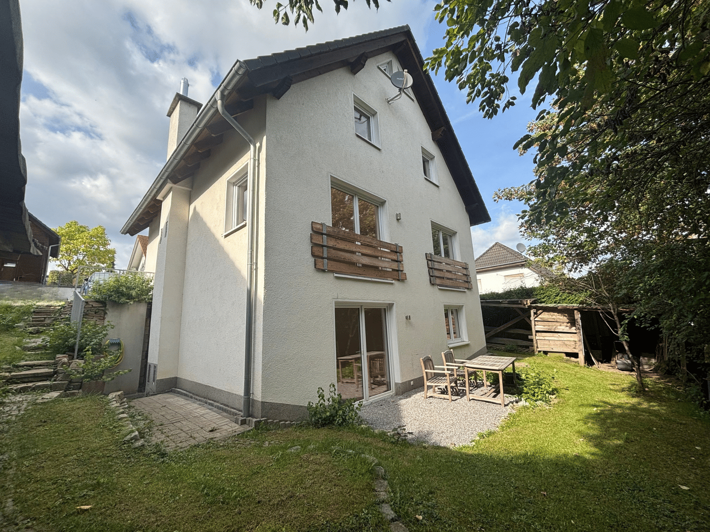 Wohnen oder doch vermieten – vielseitiges Wohnhaus in ruhiger Lage von Balve, 58802 Balve