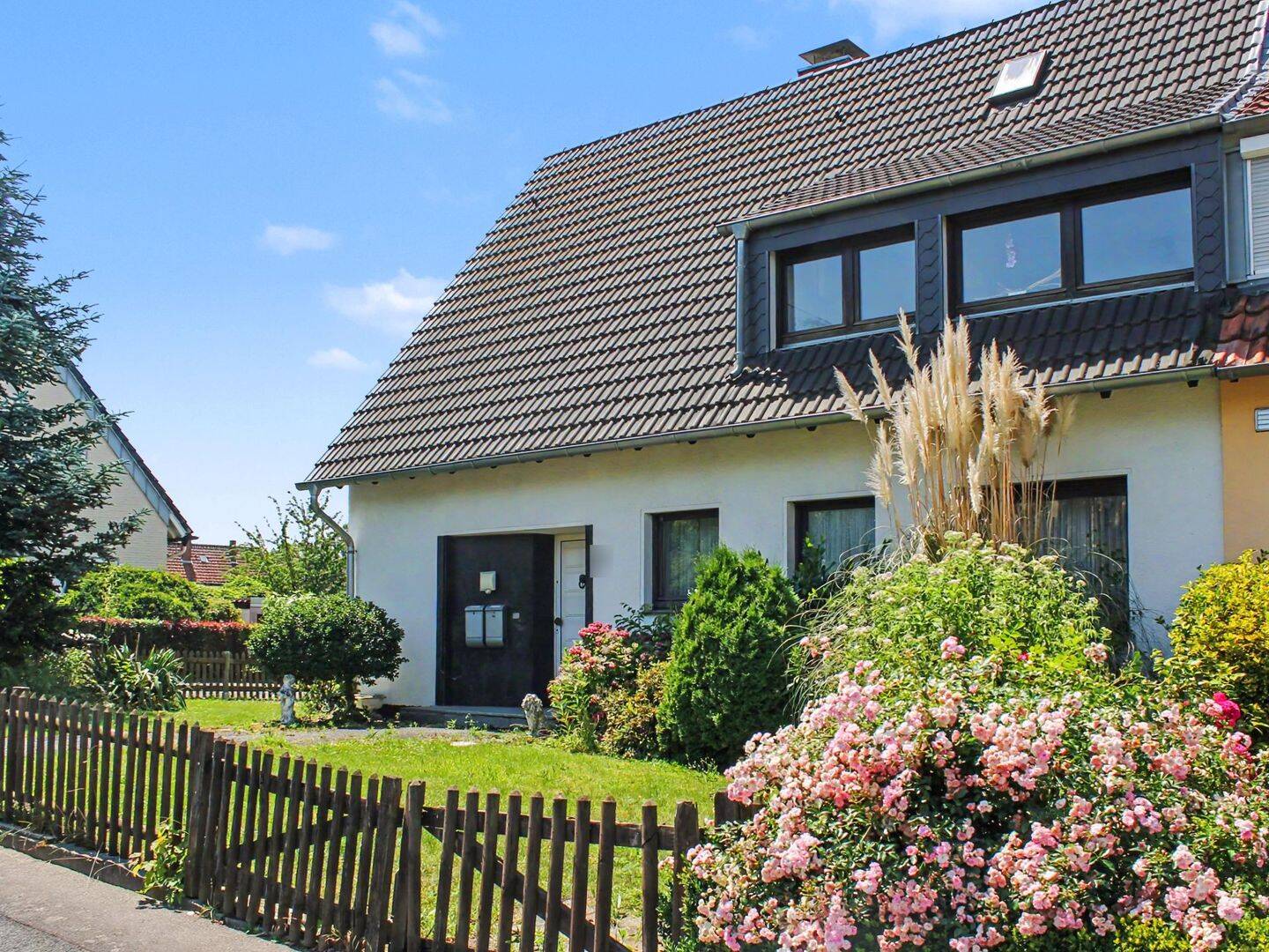 Großzügiges Zuhause mit ca. 196 m² und einer Gartenidylle in begehrter Lage von Aplerbeck, 44287 Dortmund (Aplerbeck Aplerbecker Mark Berghofen Schüren Sölde)