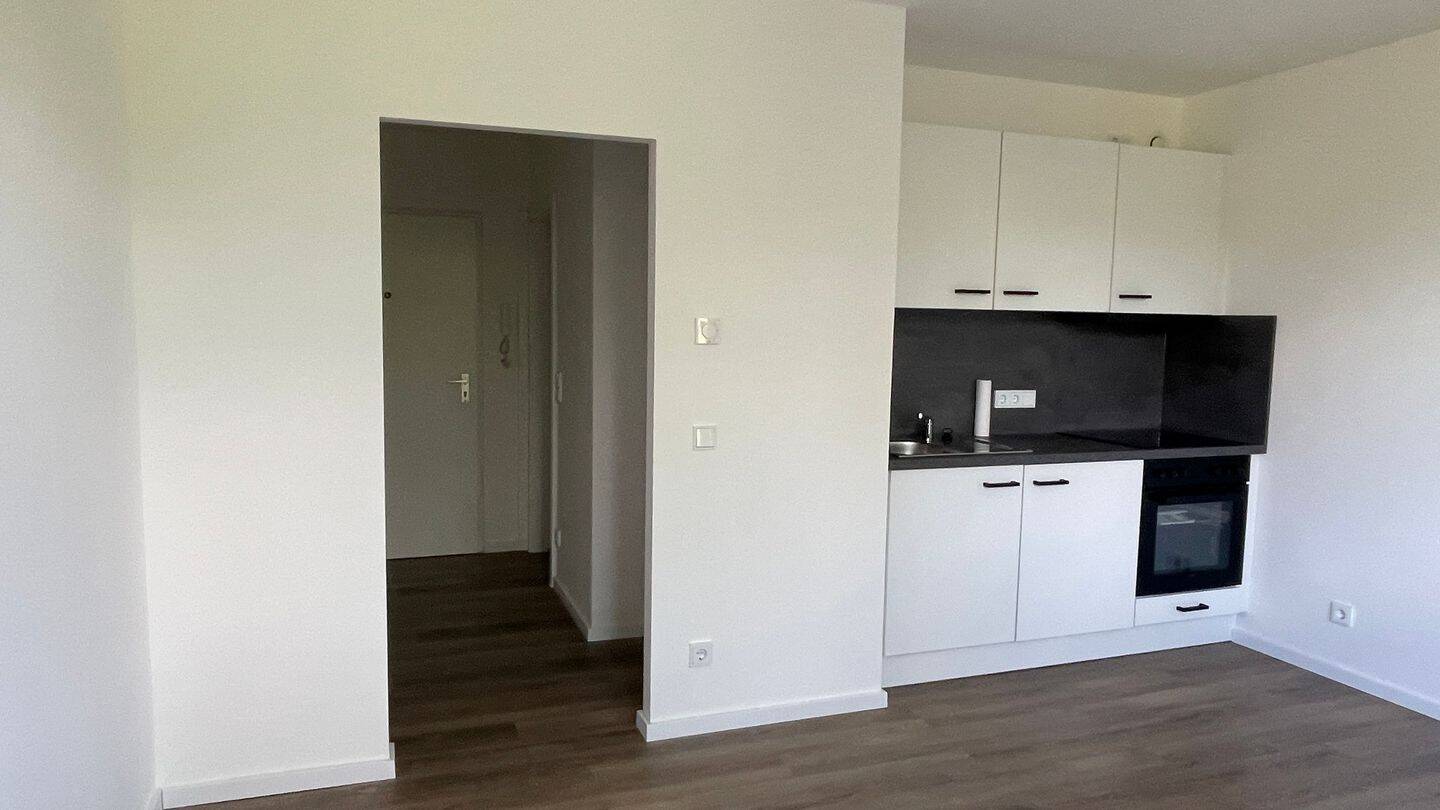 1 Zimmer Wohnung, Erstbezug nach Sanierung, in ruhiger grüner Lage, 81375 München (Hadern)