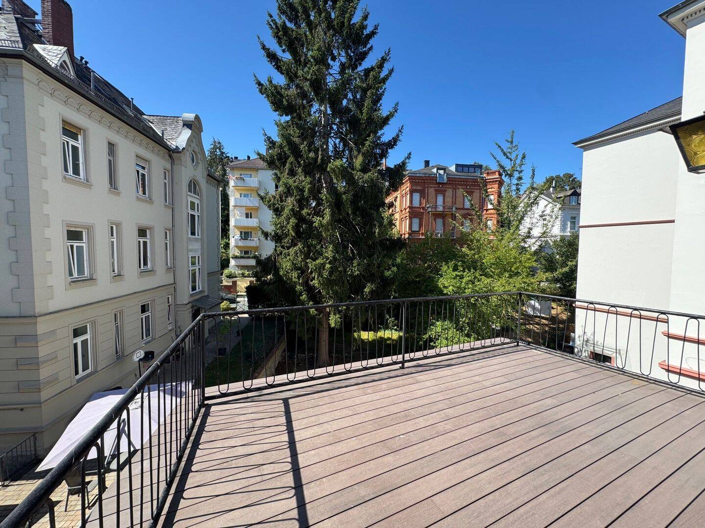 Nerotal: 3-Zimmer-Wohnung mit Dachterrasse, 65193 Wiesbaden (Sonnenberg Wiesbaden)
