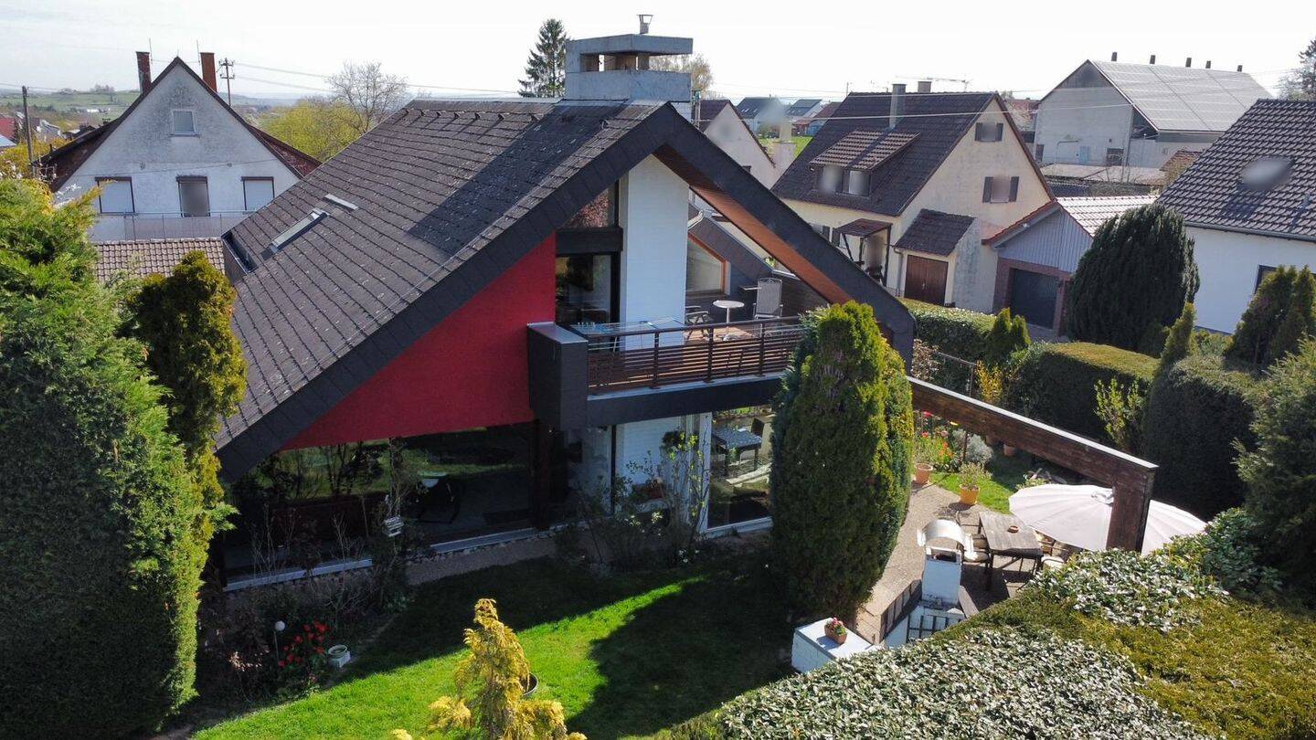 Gepflegtes Familiendomizil mit Garten, Wellnessbereich und Doppelcarport, 72149 Neustetten