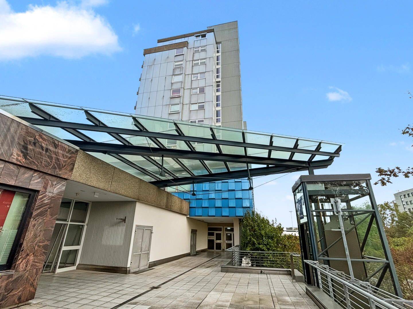 Attraktive 2-Zimmer-Wohnung mit großzügiger Loggia in Leverkusen, 51373 Leverkusen (Bürrig Küppersteg Rheindorf Wiesdorf)