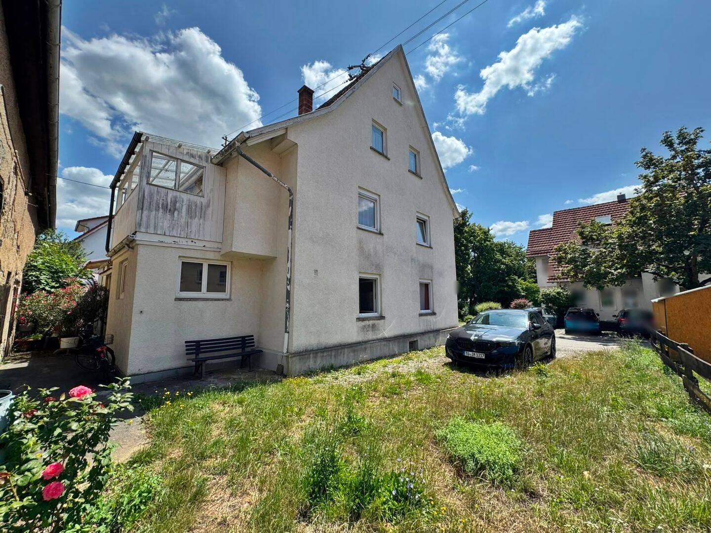 Kernsanierungsbedürftige Doppelhaushälfte mit Scheune und zusätzlichem Grundstückspotenzial, 72108 Rottenburg am Neckar