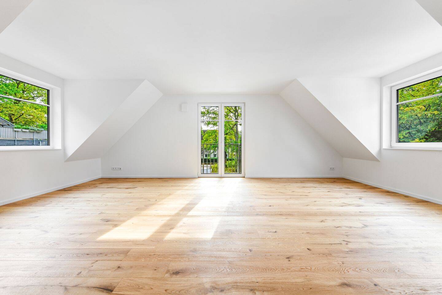 Lichtdurchflutete Neubauwohnung in der Endetage: Mit dem Aufzug bis in die eigene Wohnung!, 22391 Hamburg (Wandsbek)