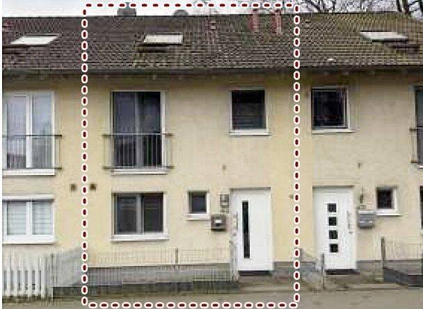 PROVISIONSFREI für Erwerber (Zwangsversteigerung): Reihenhaus und Pkw-Stellplatz in Marxloh, 47169 Duisburg (Aldenrade Fahrn Marxloh Röttgersbach Wehofen)