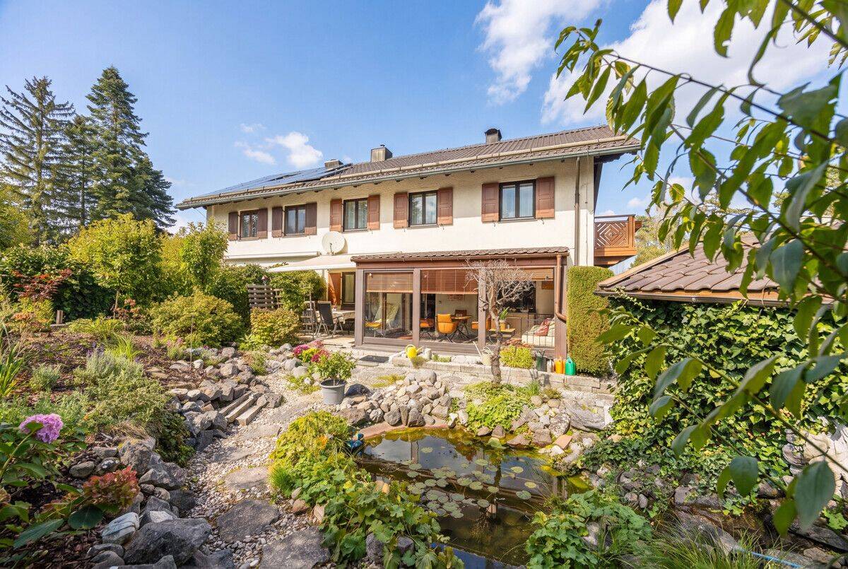 Ein Zuhause zum Wohlfühlen – mit Charme, Wintergarten und Kachelofen in Baldham, 85598 Vaterstetten