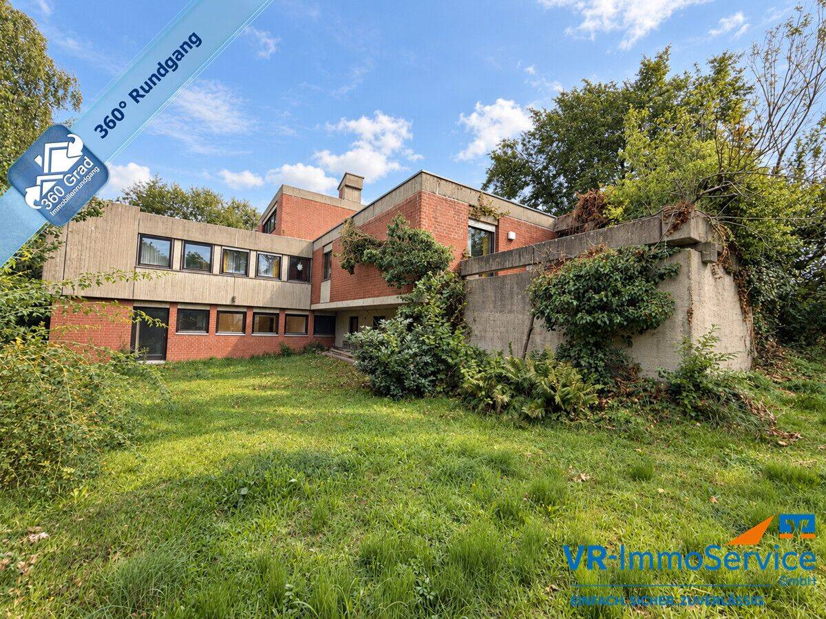 Einfamilienhaus mit außergewöhnlicher Architektur und großem Entwicklungspotenzial in Abenberg, 91183 Abenberg