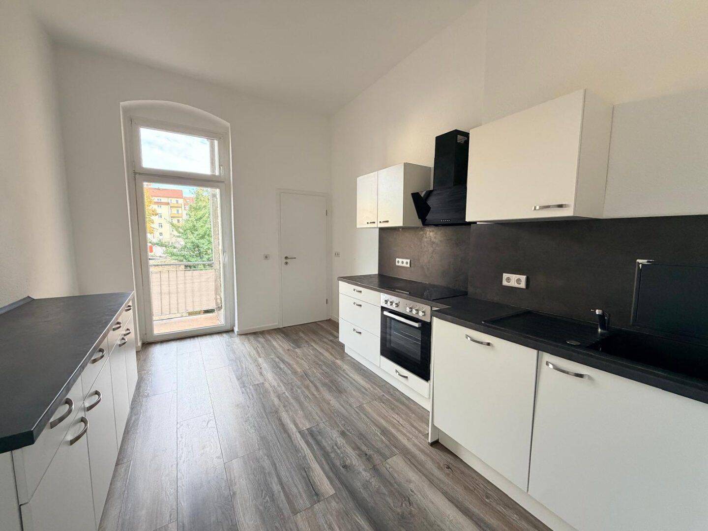 Modernisierte 3-Zimmer-Wohnung mit Einbauküche und Balkon in Zeitz, 6712 Zeitz
