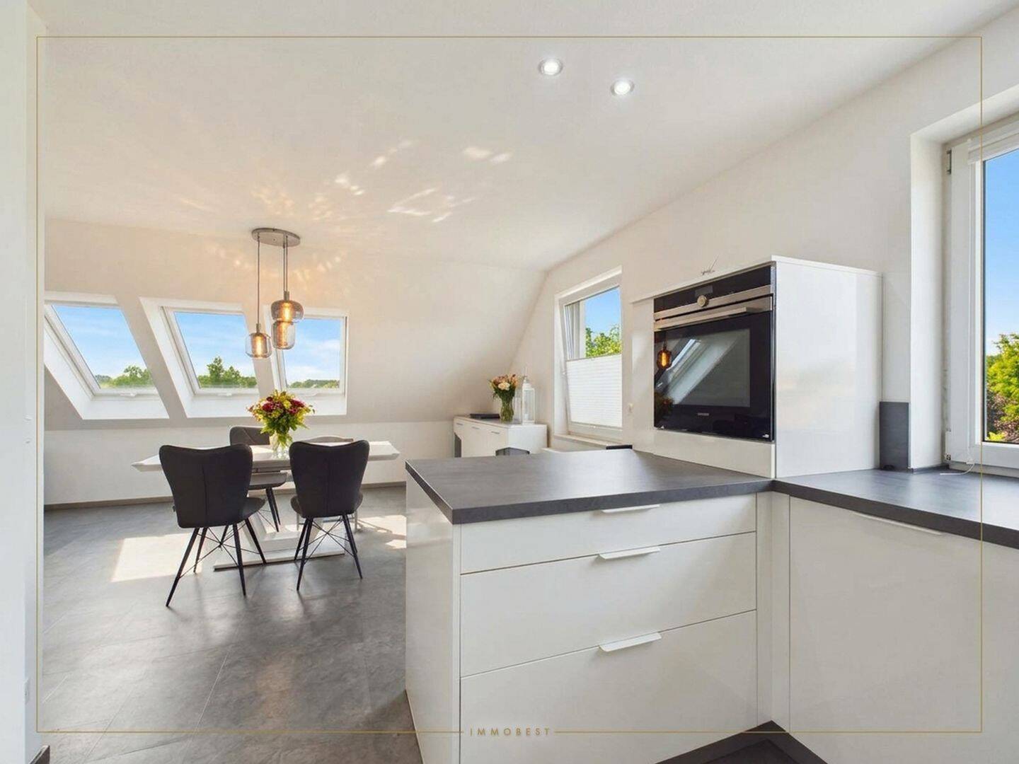 Maisonette-Wohnung über den Dächern von Sehnde: Sorgenfrei Wohnen auf zwei Etagen!, 31319 Sehnde