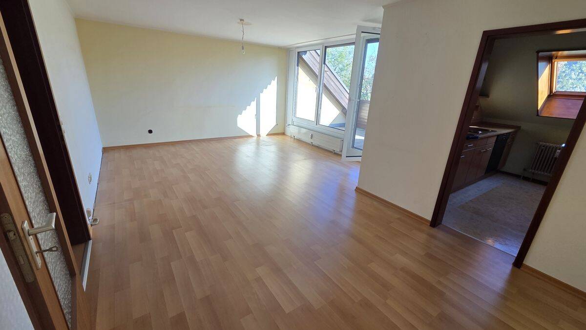 Sehr gepflegte 2 Zimmer Wohnung mit großer Dachterrasse, 80933 München (Feldmoching-Hasenbergl Milbertshofen-Am Hart)