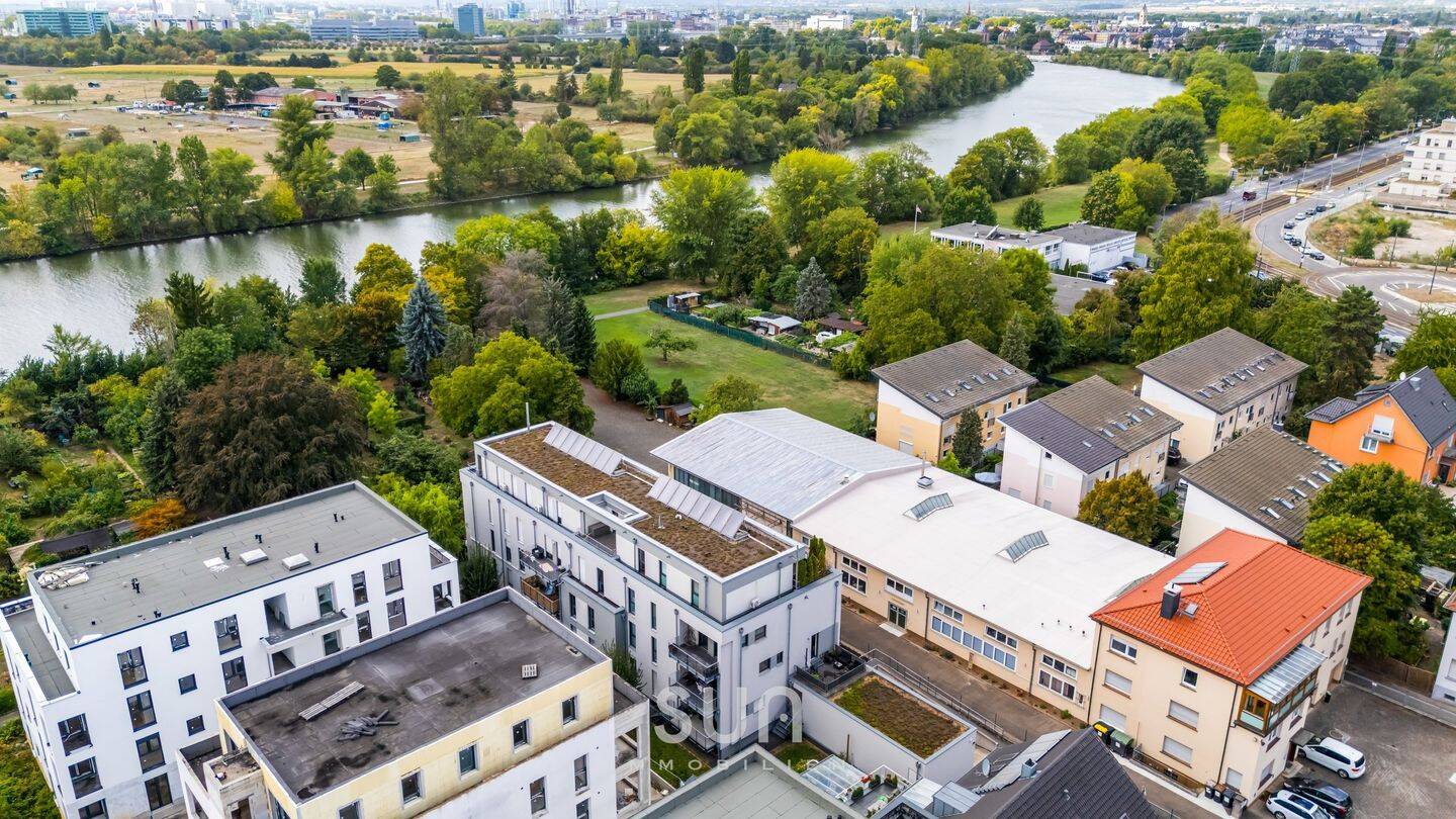 BJ 2017 DIREKT AM MAINUFER – KFW-70 – Energieklasse A – 4,3% Mietrendite!, 65934 Frankfurt am Main (Höchst Nied)