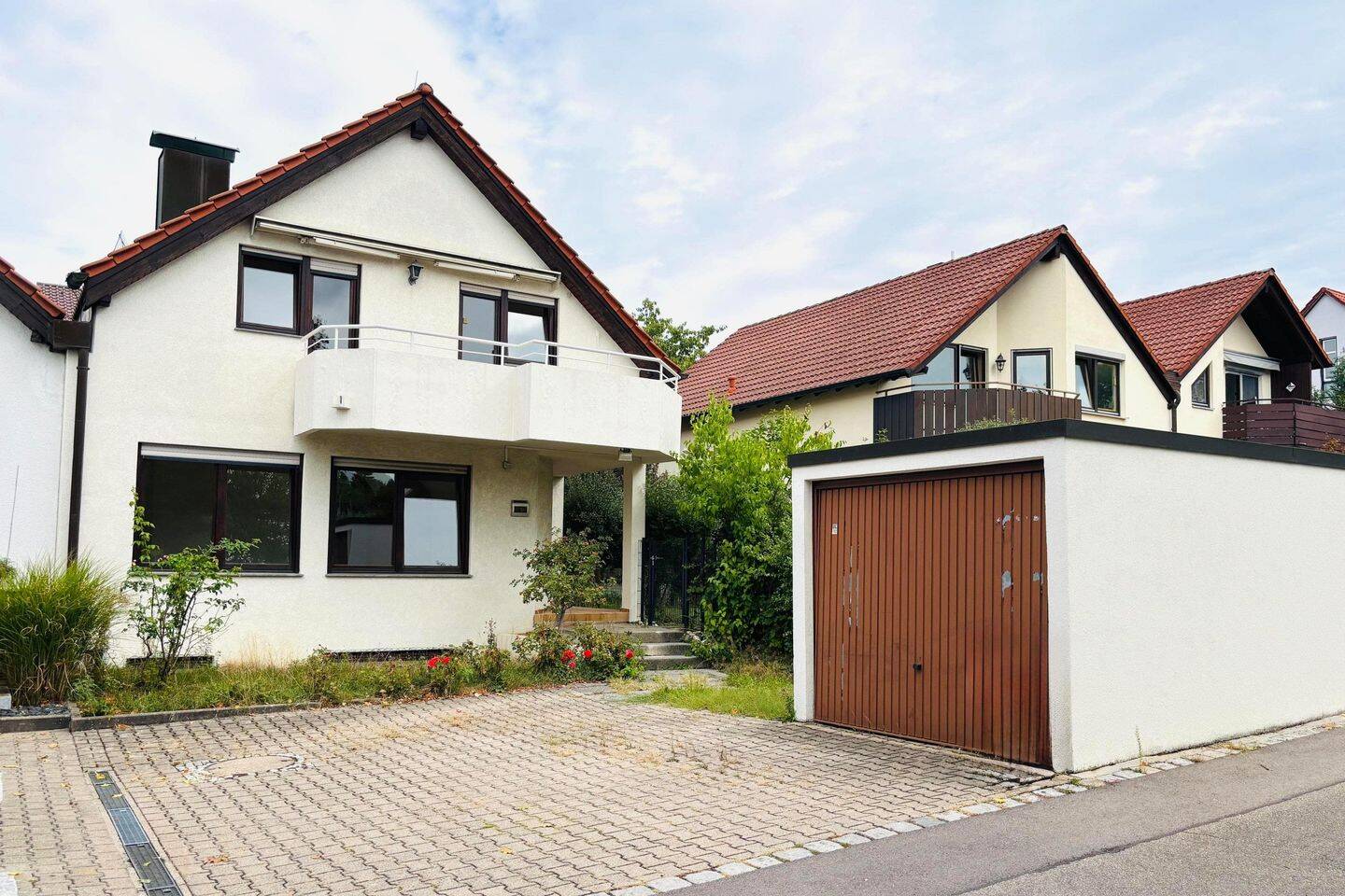 Freie Doppelhaushälfte mit Garage und Stellplatz im Memberg/Geiger Bad Cannstatt, 70374 Stuttgart (Bad Cannstatt Sommerrain)