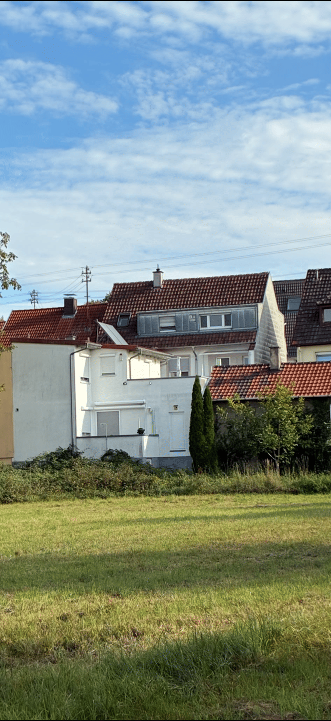 Großzügiges Wohnen mit vielen Möglichkeiten – Haus mit Anbau, 76187 Karlsruhe (Knielingen Maxau Mühlburg Nordweststadt)