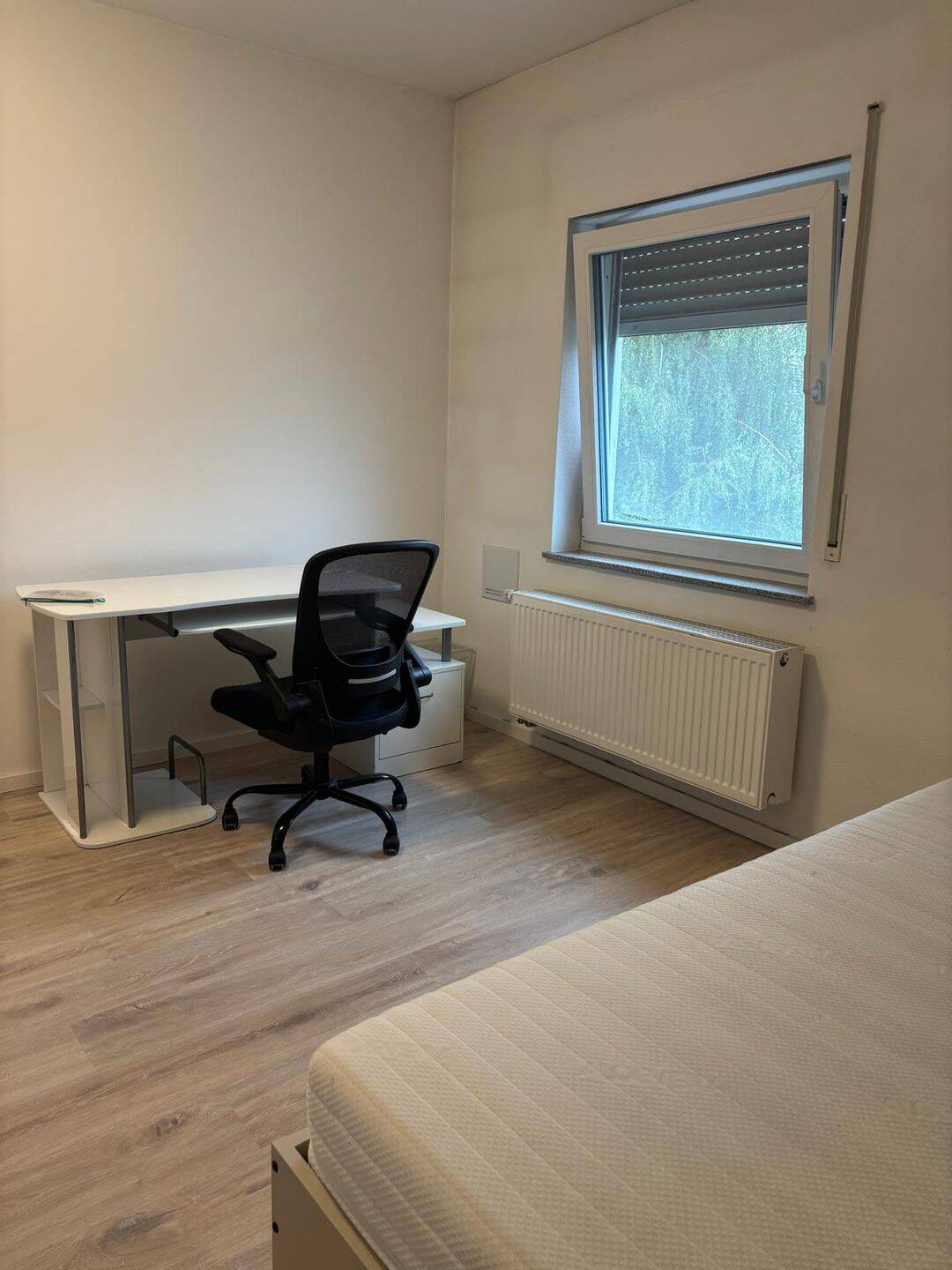 Ruhiges möbliertes Zimmer in gepflegter Wohngemeinschaft, 85051 Ingolstadt