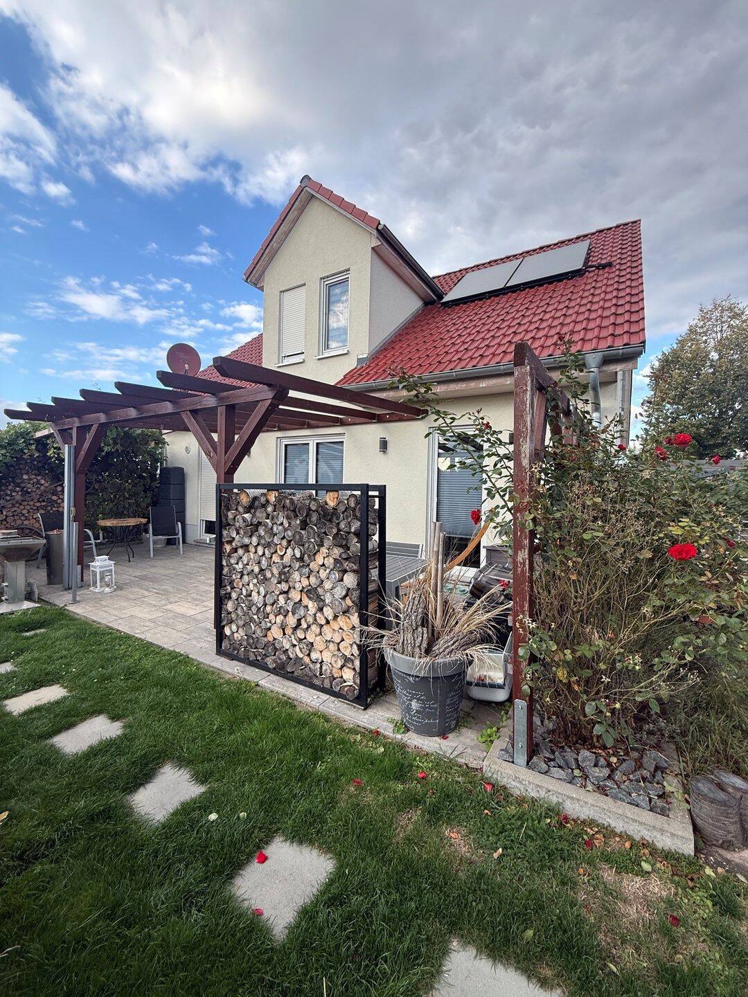 Energieeffizientes Haus mit Solar & PV-Anlage in Grimma bei Leipzig, 4668 Grimma