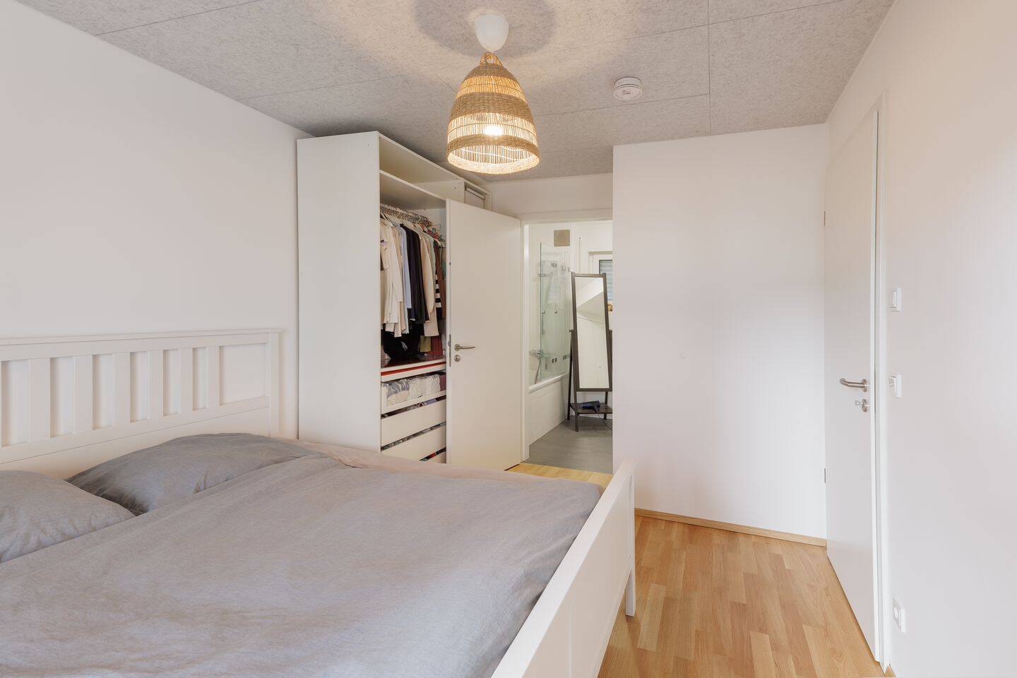 Modernes Wohnen – neuwertige 3 Zimmer-Eigentumswohnung!, 90489 Nürnberg (Gärten bei Wöhrd Rennweg Veilhof Wöhrd)