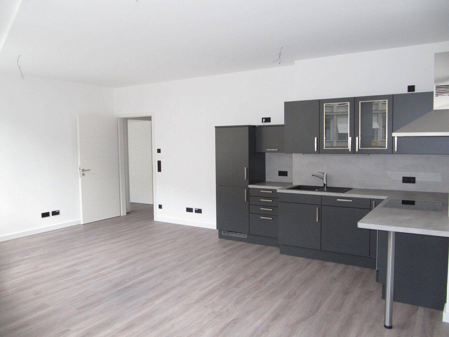 Lübeck Innenstadt – Mitten drin, Neuwertige, moderne 2 Zimmer-Komfort-Wohnung im Herzen von Lübeck, 23552 Lübeck (Innenstadt)