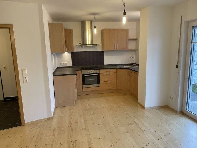 Schöne, ruhige 2-Zimmer-Wohnung mit Terrasse und Garten, 85055 Ingolstadt