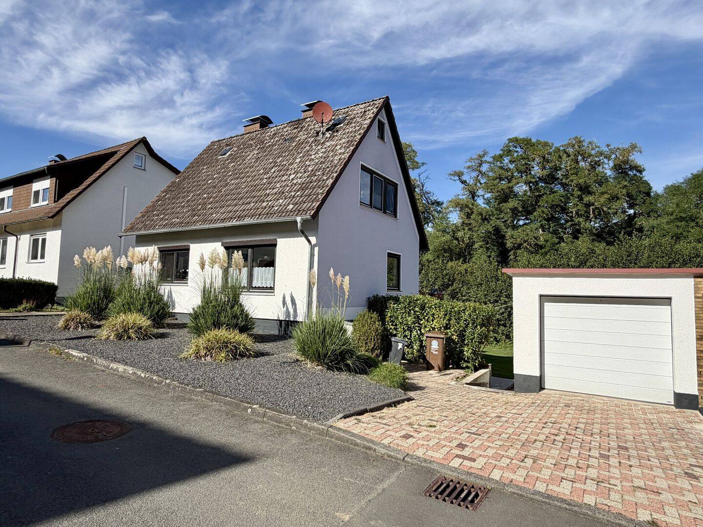 Kompaktes und gepflegtes Familiendomizil in Hoof! KEINE KÄUFERPROVISION, 34270 Schauenburg