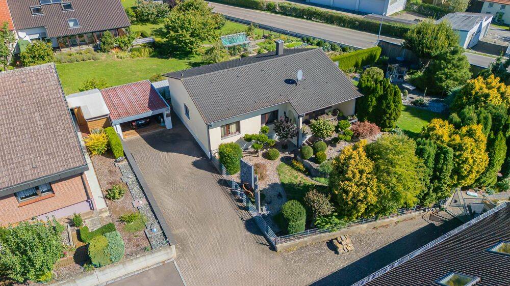 Oberkirchberg – charmantes Zuhause mit großem Garten und Platz für die Zukunft, 89171 Illerkirchberg