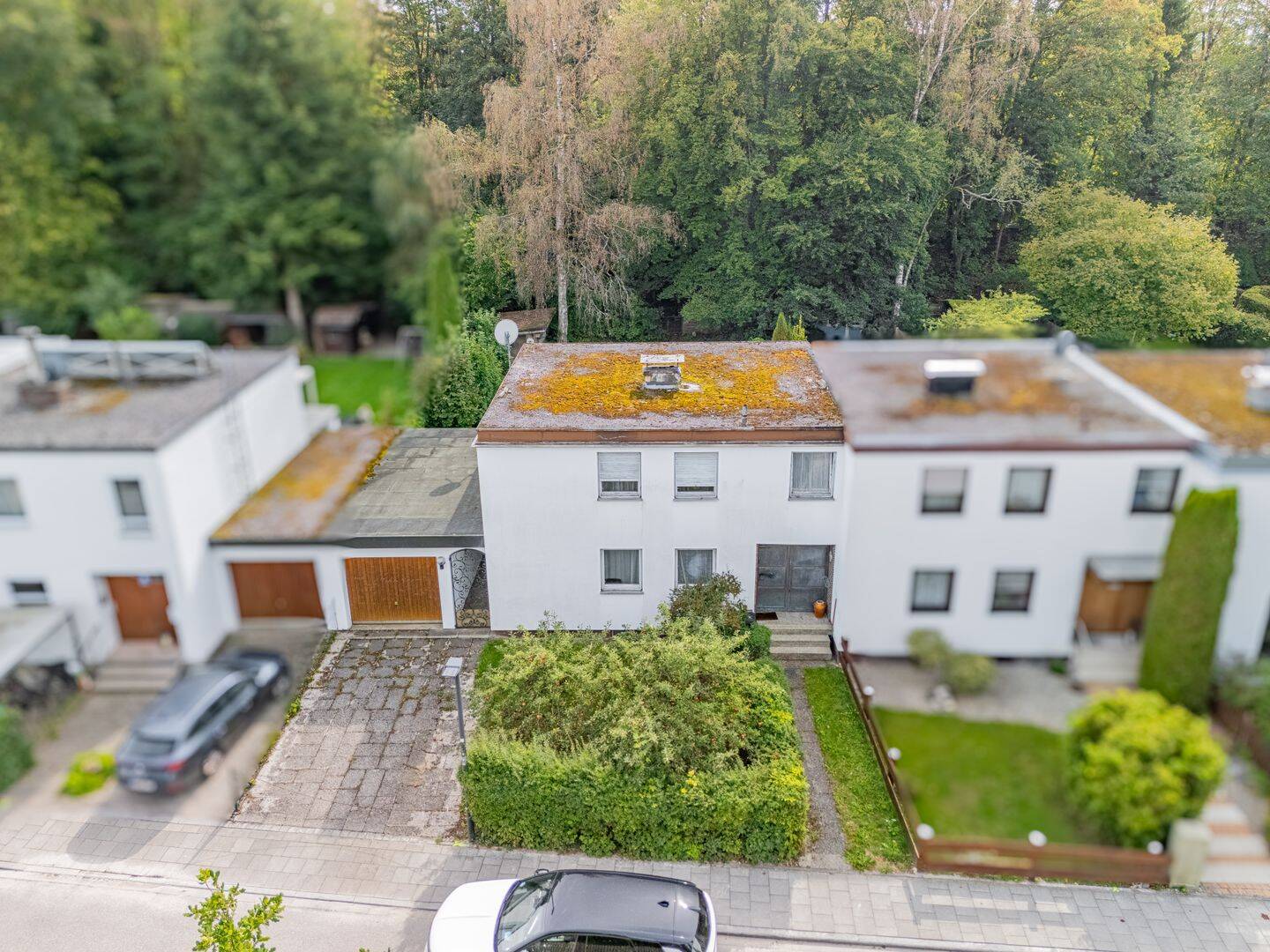 Sanierungsbedürftiges REH mit guter Raumaufteilung großzügigem Garten und Einzelgarage, 85598 Vaterstetten