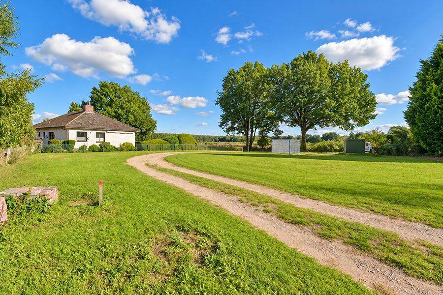 Gudow: Großzügiges Baugrundstück mit Potenzial für Ihr Wohnprojekt!, 23899 Besenthal (Gudower Mühle)
