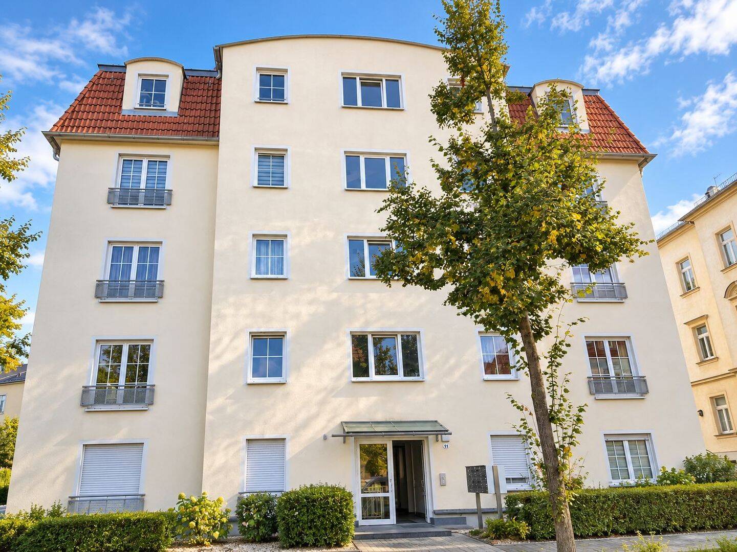 GEPFLEGTE 2-RAUM WOHNUNG ZUR EIGENNUTZUNG, 1157 Dresden