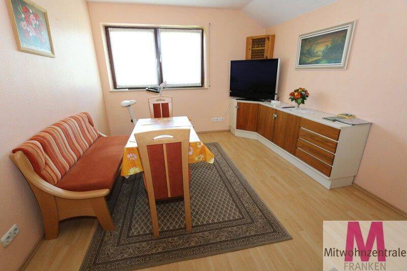 Schönes Zimmer mit Balkon, 90766 Fürth (Eigenes Heim Hardhöhe Unterfarrnbach Weststadt)