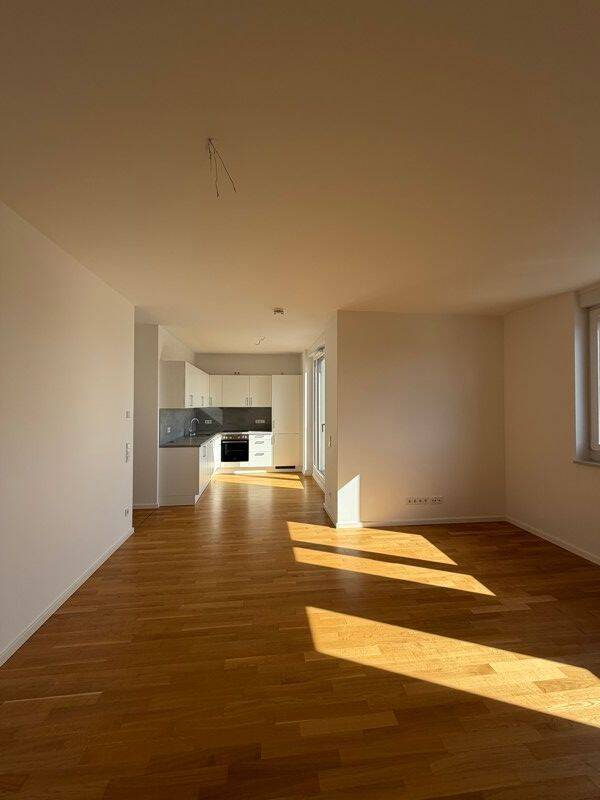 Moderne 4-Raum-Wohnung mit Einbauküche und Balkon, 1067 Dresden (Friedrichstadt Innere Altstadt Wilsdruffer Vorstadt/Seevorstadt-West)