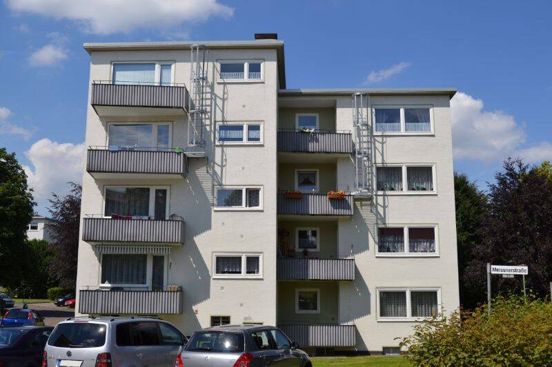 Schicke 3-Zimmer-Wohnung mit Balkon, 34134 Kassel (Niederzwehren Oberzwehren Süsterfeld/Helleböhn)