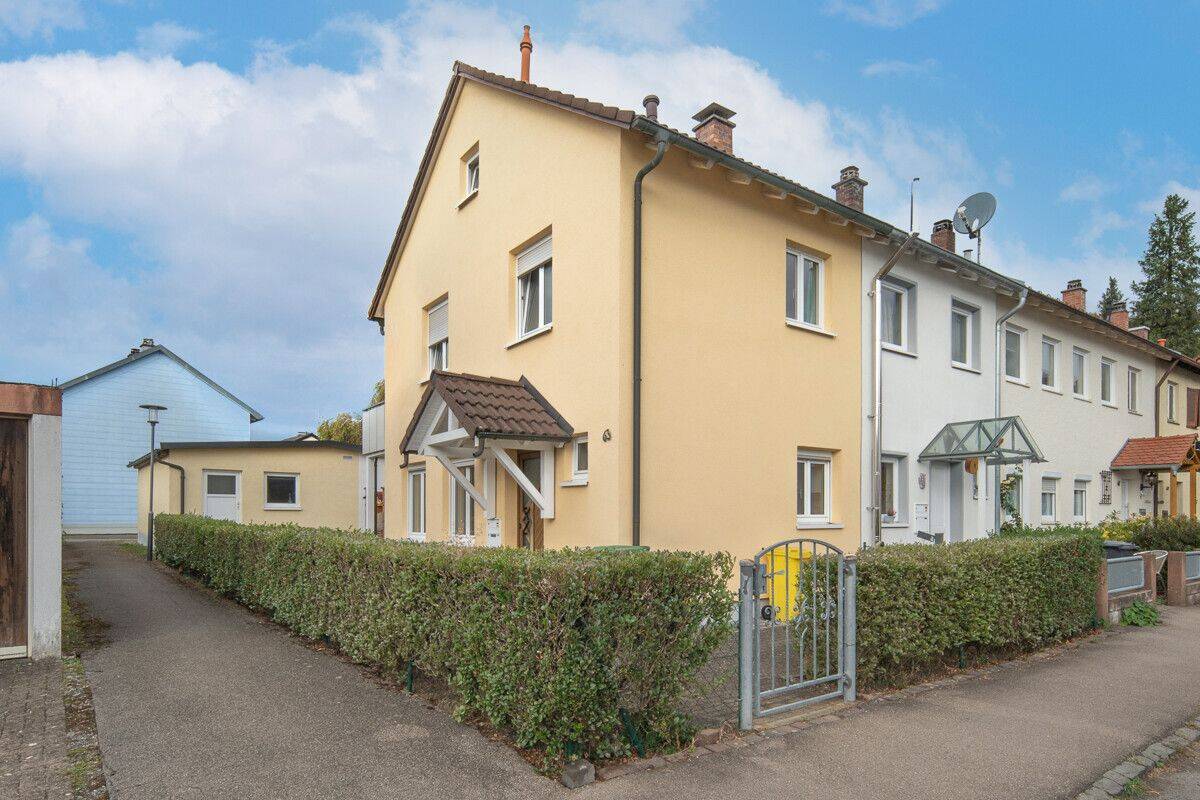 Charmantes Reiheneckhaus mit Garten, Balkon und großzügiger Garage, 78054 Villingen-Schwenningen
