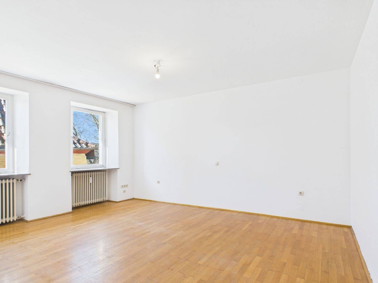 VERMIETUNG: Stilvolles Wohnen – Großzügige 4-Zimmer-Altbauwohnung mit hohen Decken in Stadtsteinach, 95346 Stadtsteinach