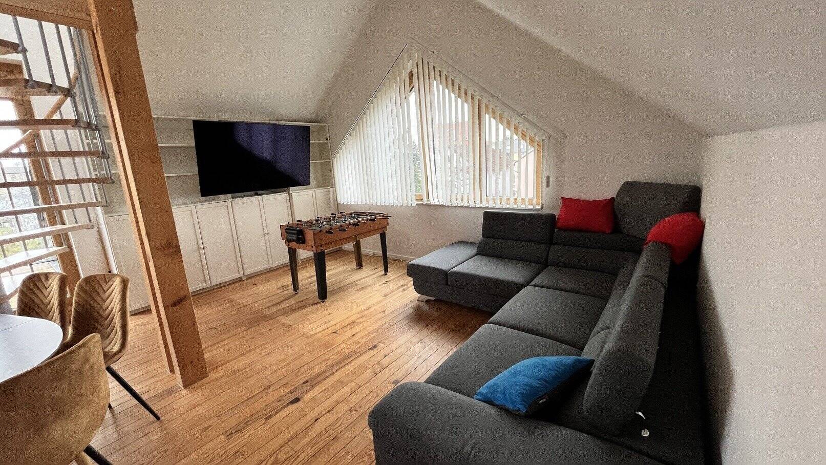 Schöne möblierte Wohnung mit Südterrasse und Empore neu renoveirt, 68723 Plankstadt