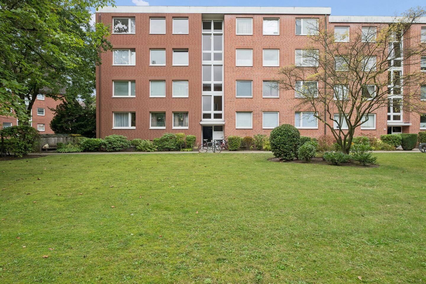 Viel Platz für die Familie: Gepflegte 4-Zimmer-Wohnung mit Westbalkon in Hamburg Lohbrügge, 21031 Hamburg (Bergedorf Lohbrügge)