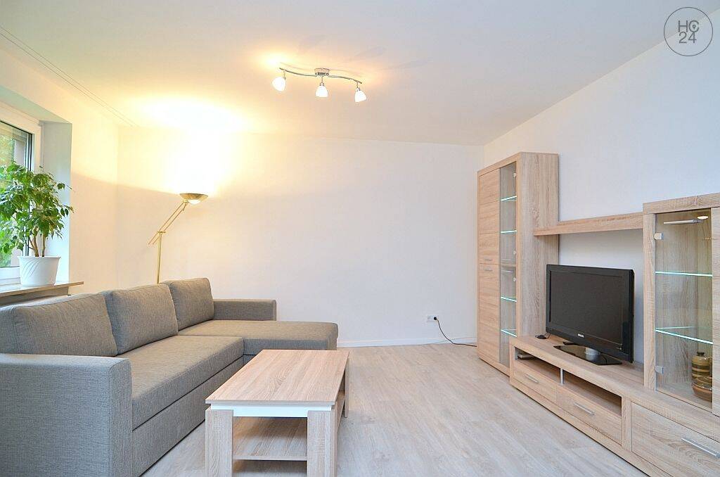 Schön möblierte 2-Zimmer-Wohnung mit WLAN und Balkon im Süden Nürnbergs, 90471 Nürnberg (Dutzendteich Langwasser Neuselsbrunn Stadion Zollhaus)