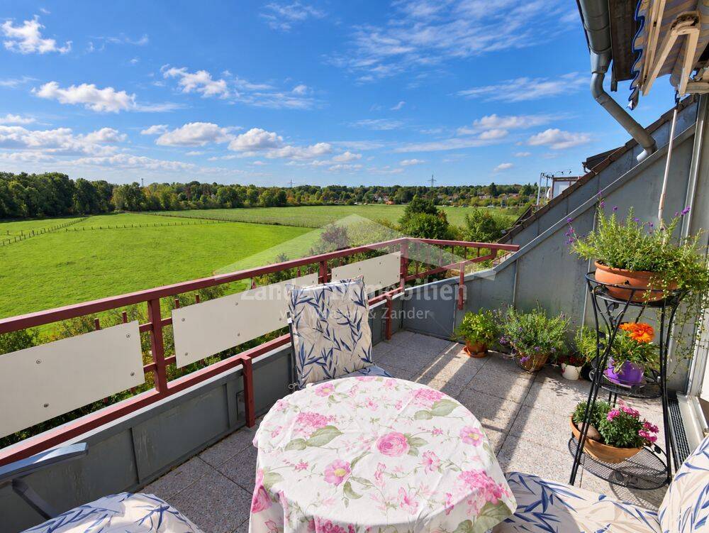 Wohnen mit Weitblick: Maisonettewohnung mit Balkon und Erbpacht, 40885 Ratingen