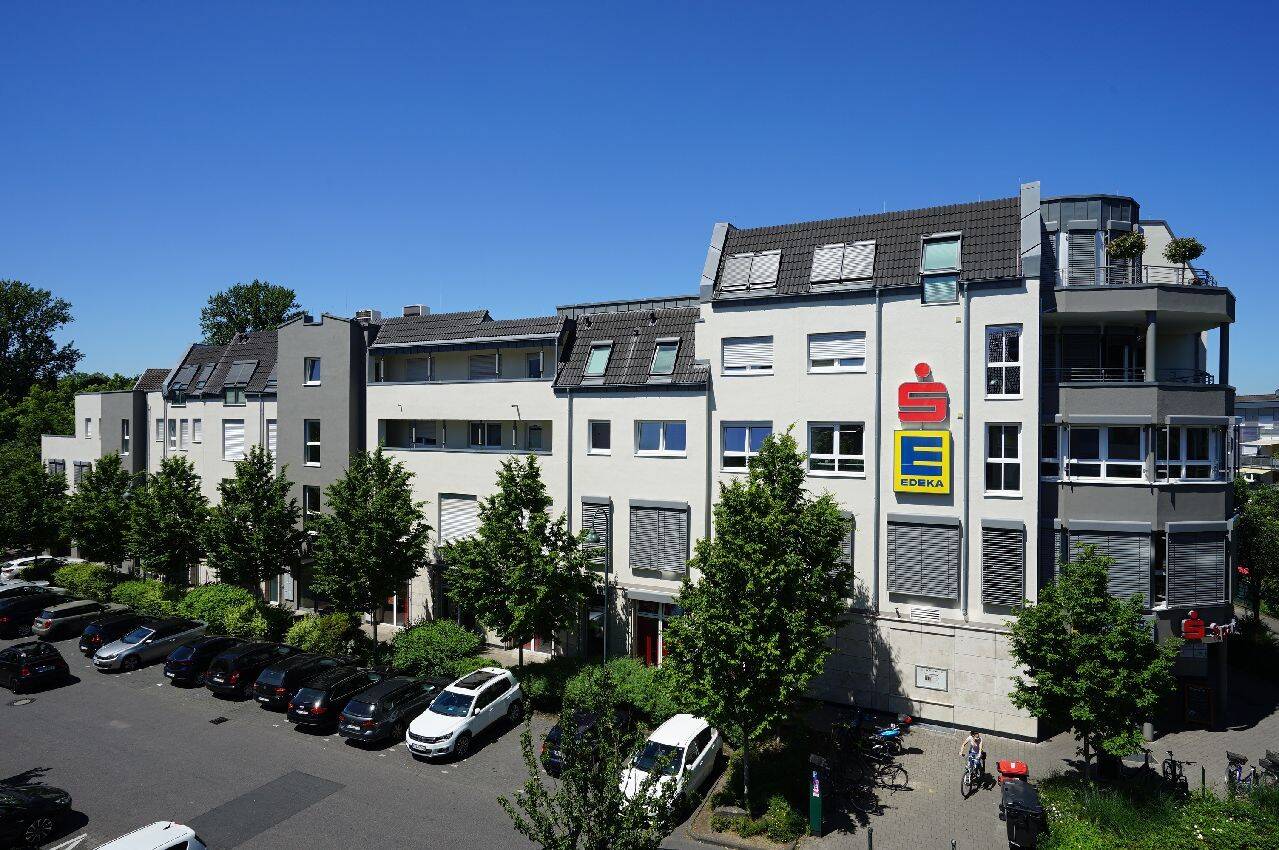 KARREE IM DORF: Barrierearme 4-Zimmer-Wohnung mit Terrasse und Tiefgaragen-Stellplatz!, 51375 Leverkusen (Schlebusch)