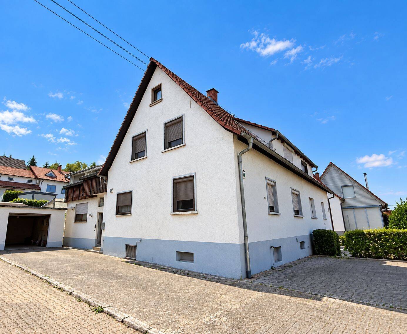 Doppelhaushälfte mit viel Platz in Niederschopfheim – Ihr Projekt mit Potenzial!, 77749 Hohberg
