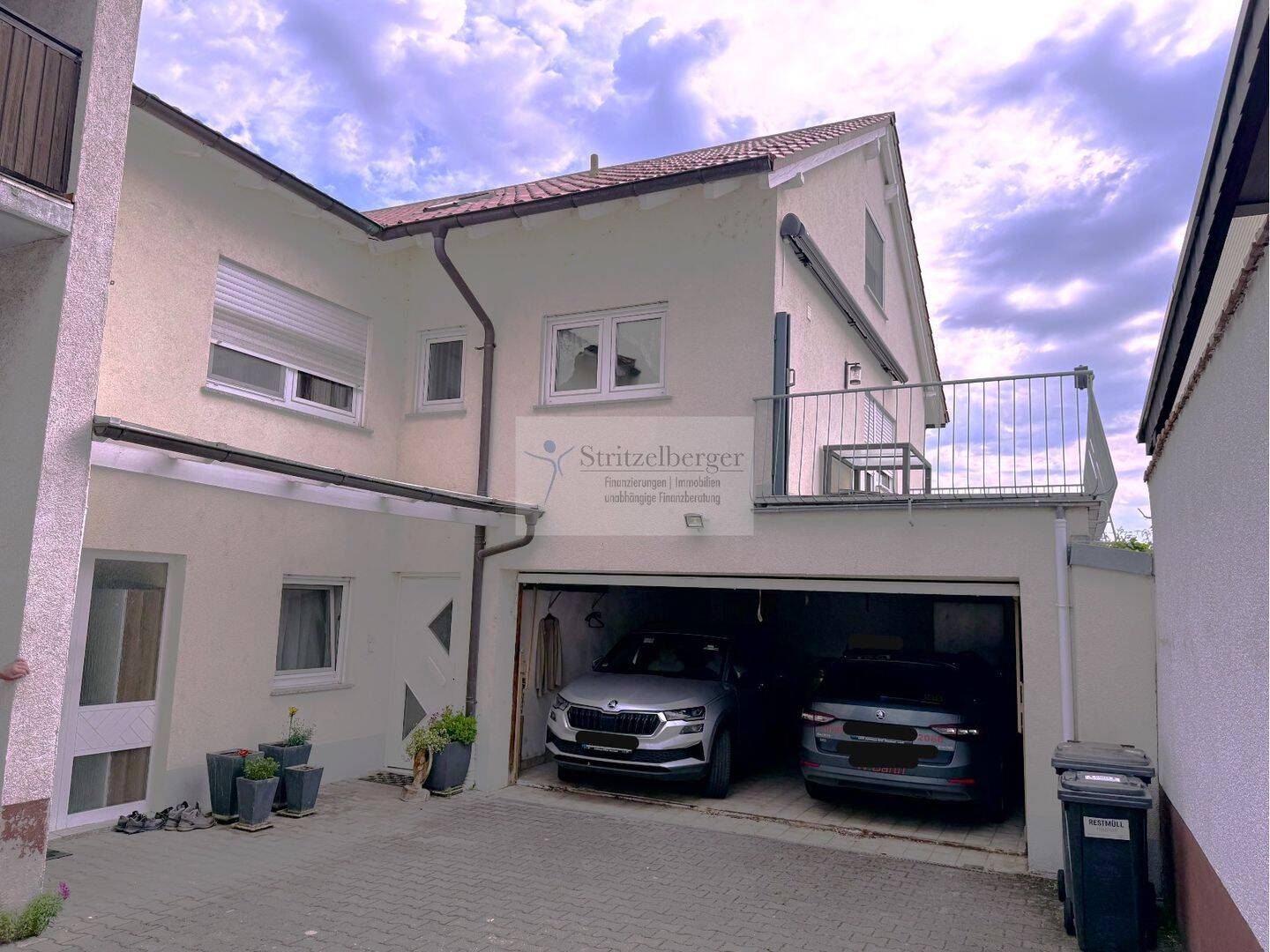 Großzügiges Einfamilienhaus mit Einliegerwohnung, zusätzlichem 414 qm Garten & unverbautem Feldrandblick, 76698 Ubstadt-Weiher