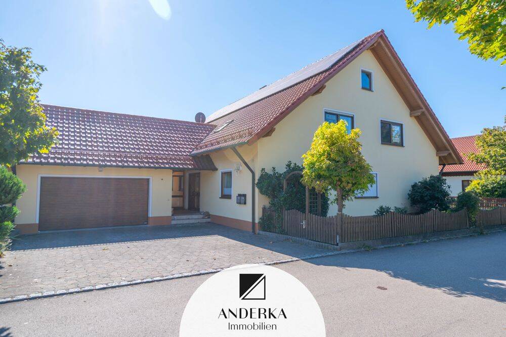 Großzügige 4-Zimmer-Dachgeschosswohnung mit ca. 117 m², Balkon & eigener PV-Anlage, 89346 Bibertal