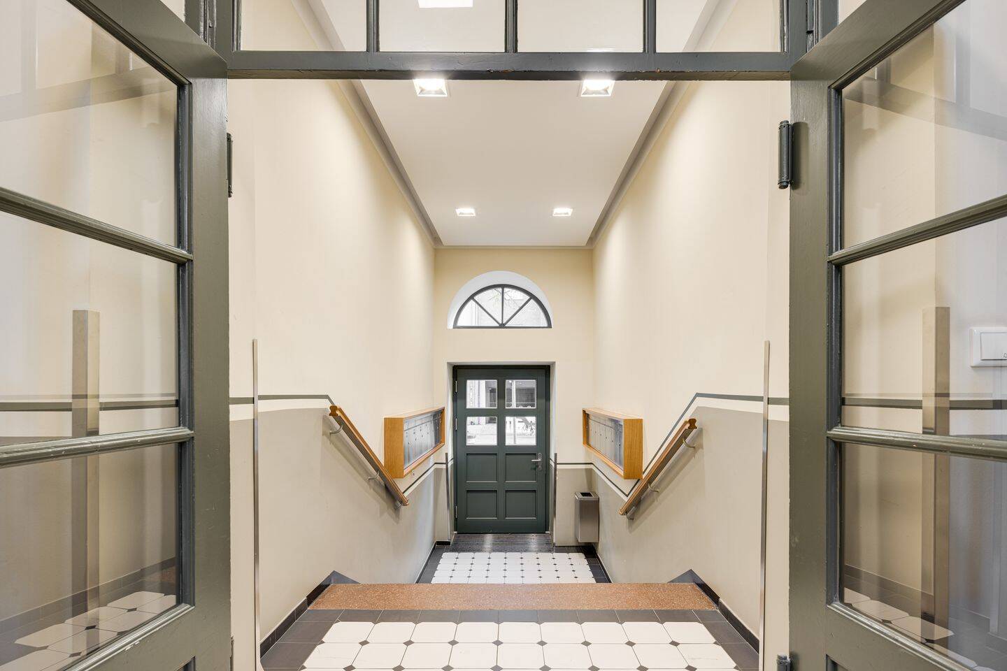 Luxuriöse 5-Zi.-Balk.-Altbauwhg. im Herzen Haidhausens! Renoviert! Leer!, 81667 München (Au-Haidhausen)
