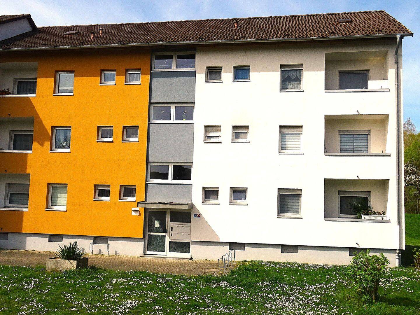 Große 2-Zimmer-Erdgeschoss Wohnung in der Nähe des Philippsburger Altrheins, 76661 Philippsburg