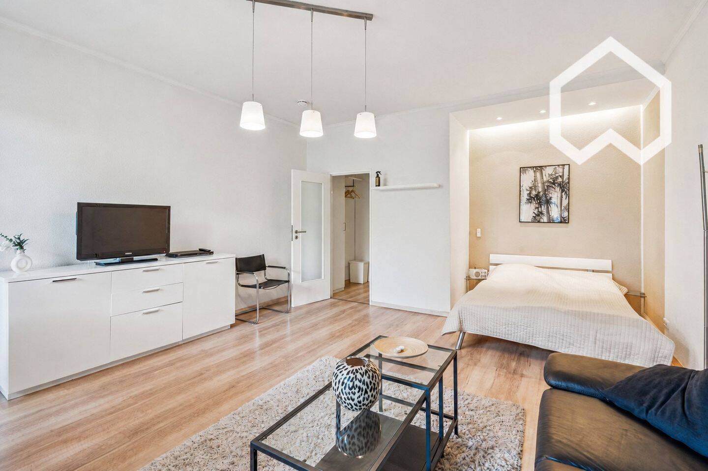 1-Zimmer-Apartment, möbliert, mit Balkon in Berlin-Grunewald (Kurfürstendamm), 14193 Berlin (Steglitz-Zehlendorf Dahlem Grunewald Nikolassee Schmargendorf)