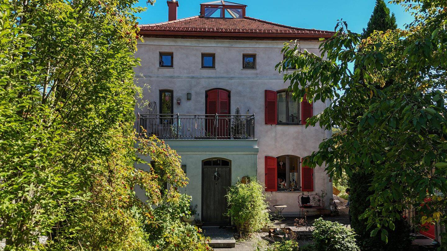 Einfamilienhaus mit Carport im Außenbereich in Österreich, 84489 Burghausen