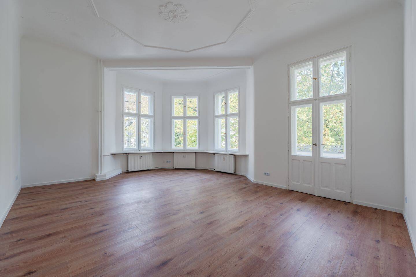 Familienfreundliche 5-Zimmer-Altbauwohnung mit Balkon am Wröhmännerpark, 13585 Berlin (Spandau Falkenhagener Feld Hakenfelde)